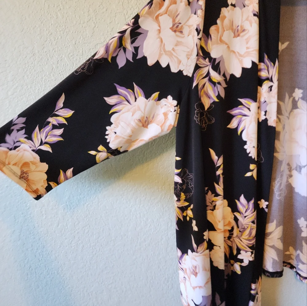 Torrid - 2X - Floral Stretch Open Front Drape Cardigan - Picture 3 of 7